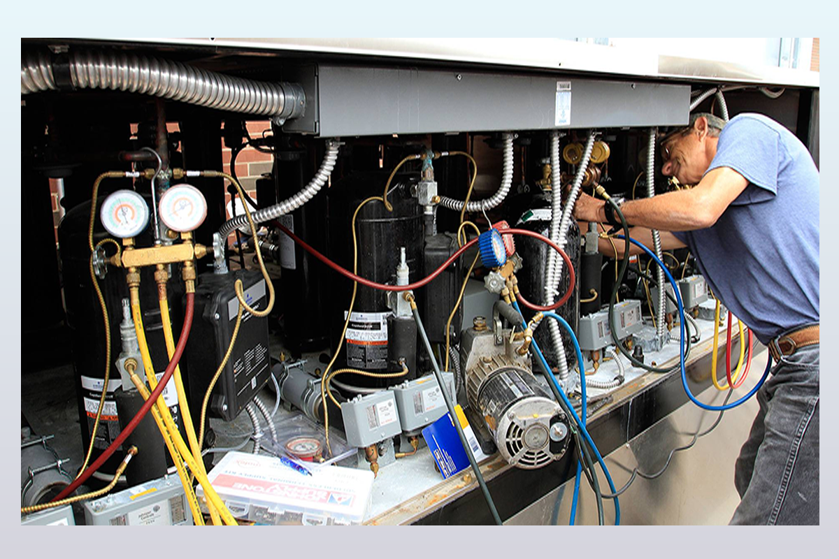 Commercial refrigeration repair technician in Kuala Lumpur, pembaikan chiller komersial KL